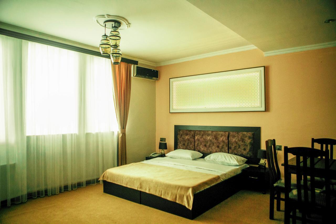 Twin Castle Boutique Hotel Bakoe Buitenkant foto